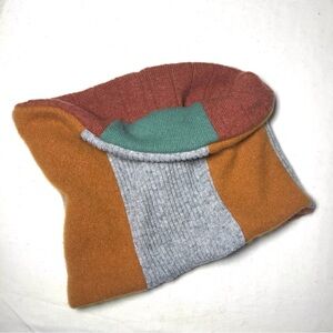 100 % Cashmere neckmuff